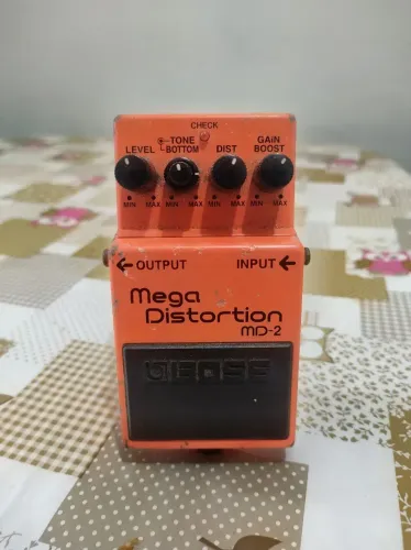 Pedal mega distortion MD-2