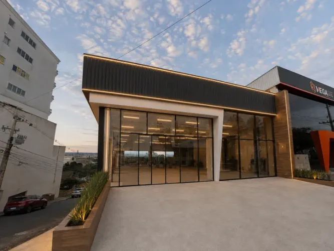 Casa com 2 Quarto(s) e 2 banheiro(s) para Alugar, 550 m² por R$ 20500 / Mês