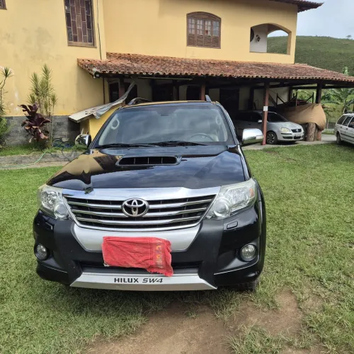 Toyota Hilux SW4 SRV D4-d 4X4 3.0 TDI Dies. AUT 2014