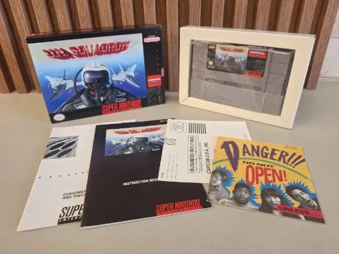 Un Squadron Original Americano para Super Nintendo SNES