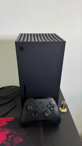 RARIDADE!! XBOX SÉRIES X COM CAIXA