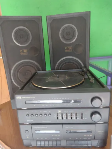 Preço de desapego Som de vinil CCE vinil +fita cassete 