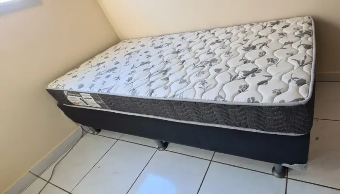 CAMA BOX COM COLCHÃO ORTOBOM