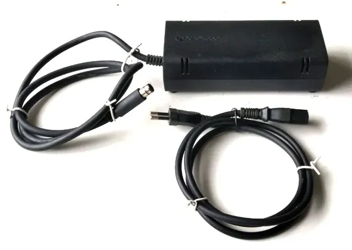 Fonte XBox 360 (Modelo Super Slim - E) - Usado - Funcionando