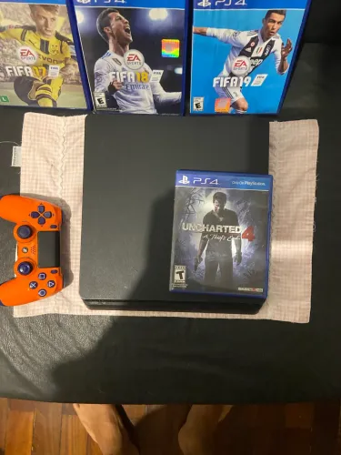 PlayStation 4 Slim 512gb