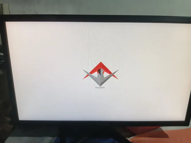 Monitor fuzion 27 Led com avaria