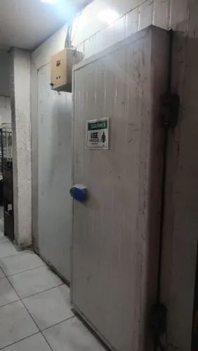 FÁBRICA DE SALGADOS DISPONÍVEL PARA ARRENDAMENTO