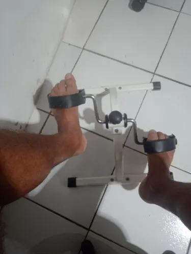 Vendo um Nini ciclo bicicleta pra fisioterapia para idoso