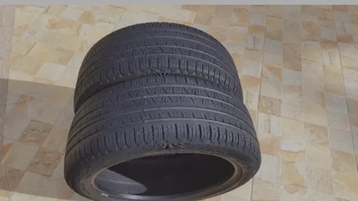 Par de Pneus Pirelli Scorpion Verde 235/45 R19 - 95H - Usados