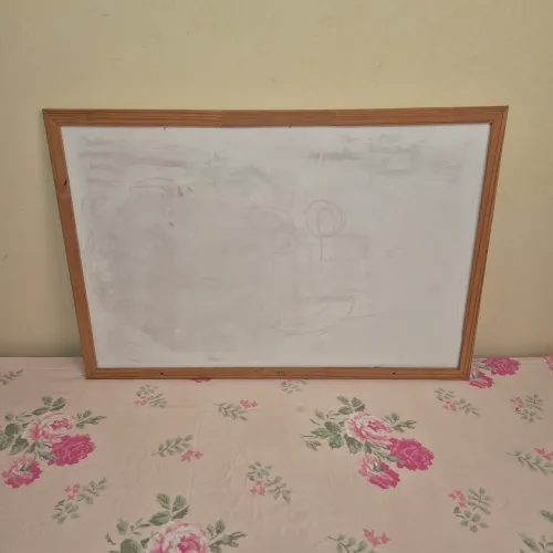 Quadro branco para pincel usado