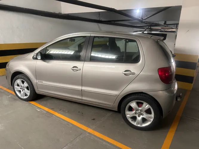 Volkswagen Fox 1.0 MI Total Flex 8V 5P 2013