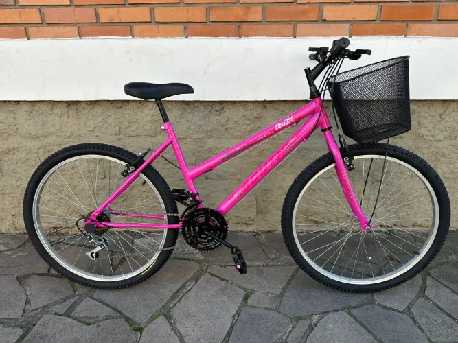 Bicicleta aro 26 c marchas Nova nunca usada