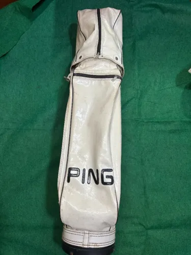 Tacos de Golfe marca Ping completo