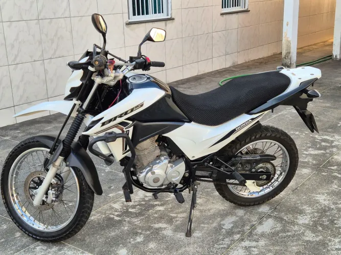 BROS 160 APENAS 10.200 KM (ORIGINAIS)