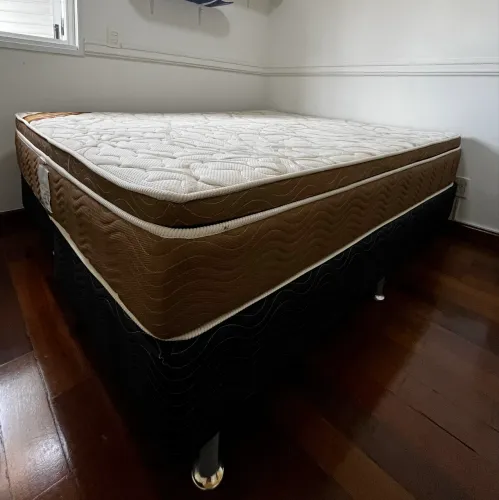 Cama box com colchão queen