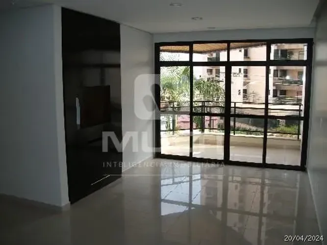 Apartamento - CENTRO
