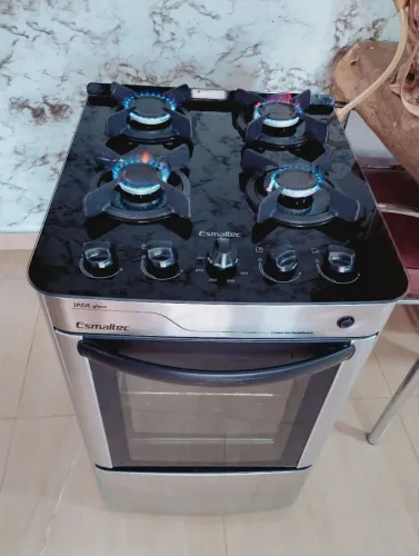 Fogão funcionando perfeitamente não troco aceito cartão