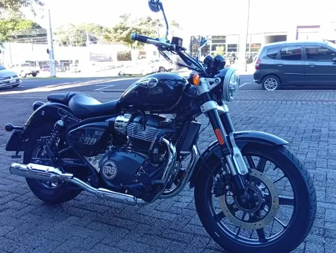 ROYAL ENFIELD SUPER METEOR 650