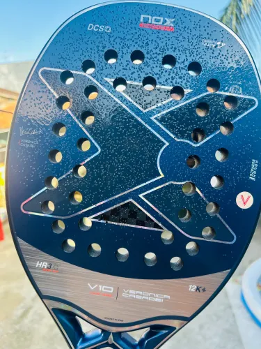 Raquete de Beach Tennis Nox V10 