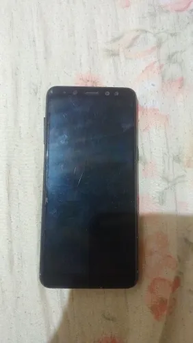 Celular Samsung galáxy A8 64G