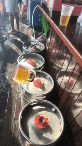 Promoção de aluguel de chopp com chopeira grátis 