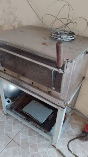 Forno , ideal para bolo e pães $500