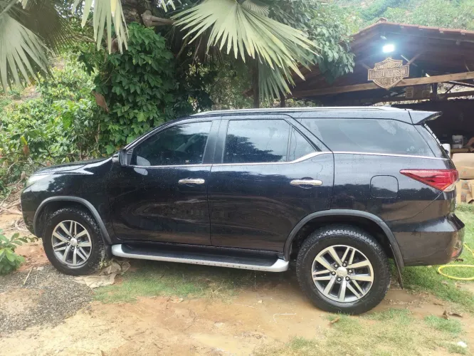 Toyota Hilux SW4 SRX 4X4 2.8 TDI 16V Dies. Aut. 2019