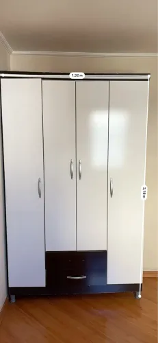 Guarda-roupa 4 portas