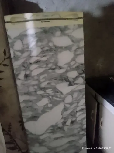 Geladeira 220v