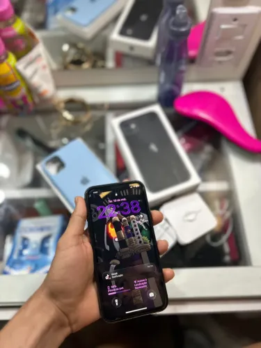 iPhone 11