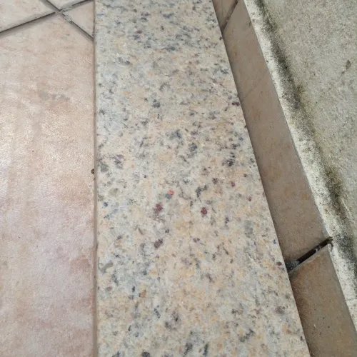 Soleira de granito.