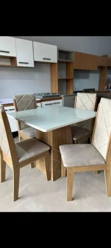 Mesa de vidro 4 cadeiras