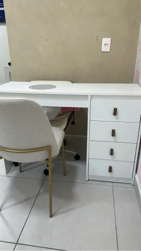 Mesa manicure