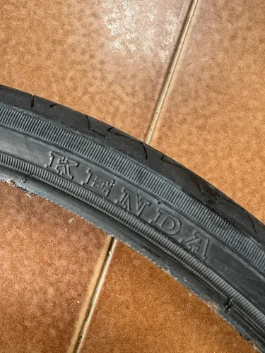 Pneu de bicicleta aro 26