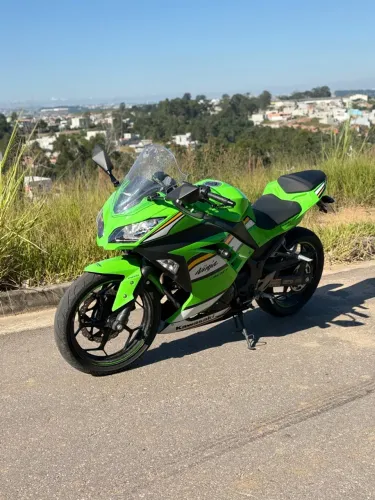 Kawasaki Ninja 300 2026