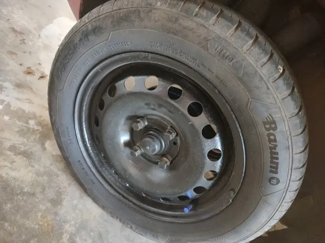 Rodas aro 14 com pneus, troco por 13 original celta