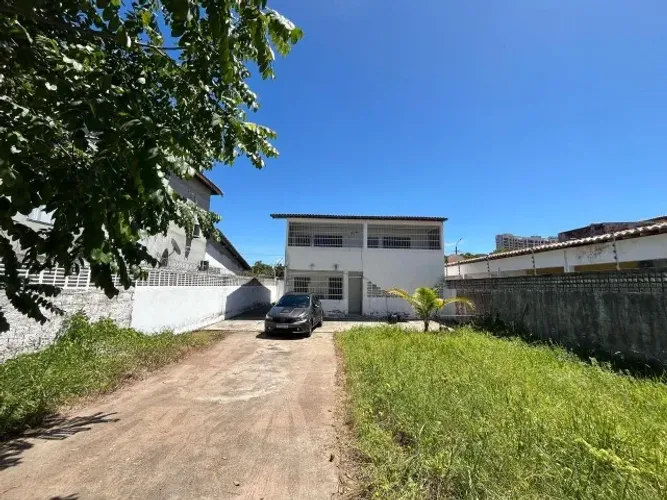 Casa em Cotovelo na Rua Principal...