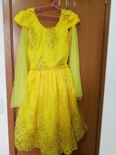 Vendo esse vestido usado só uma vez 