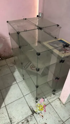 02 - VITRINE
