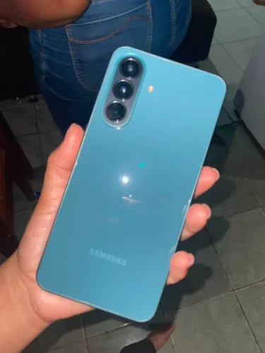 Celular A37
