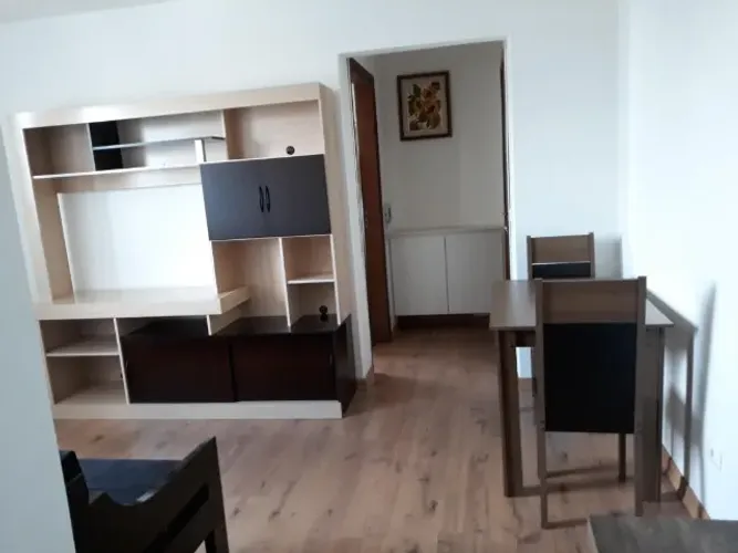 Apartamento 1 dormitório mobiliado entre Shoppings Estação e Curitiba centro