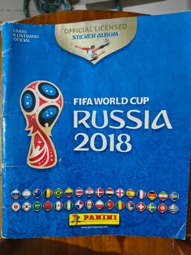 Álbum de figurinhas da Copa do Mundo da Rússia 2018 com 334 figurinhas incluindo Pelé etc