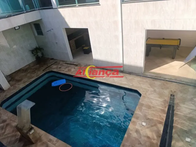 Sobrado com 200m² à locação, 3 quartos, suíte, vagas, Parque Continental I - Guarulhos/Sp