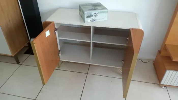 #Aparador Buffet 2 Portas 10cm - Peças de showroom em estado de novas -Parcele nos Cartõe