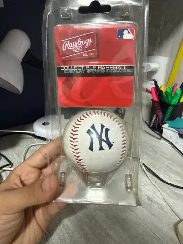 bola de baseball colecionável New York Yankees