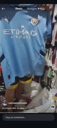 2 camisas e 1 agasalho
