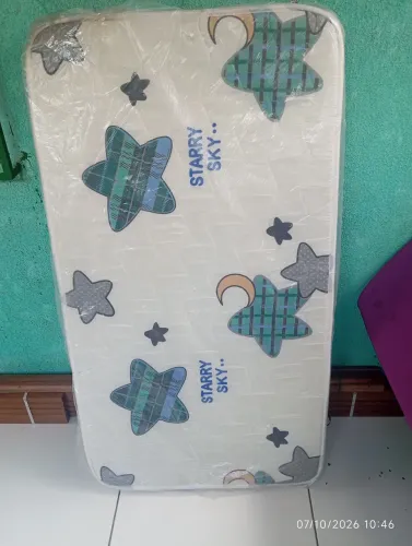 Colchão para berço nuca usado no plástico