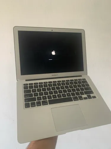 MacBook Air 2017 256 SSD 8 Gb RAM