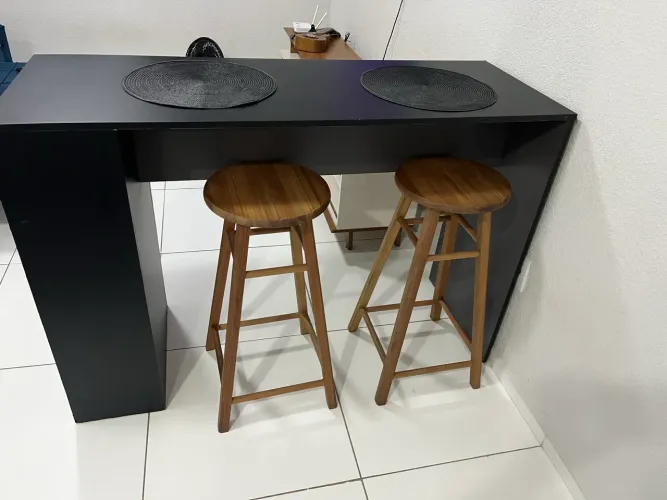 Banquetas de madeira 