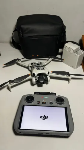 Mini drone DJI Mini 4 Pro Fly More